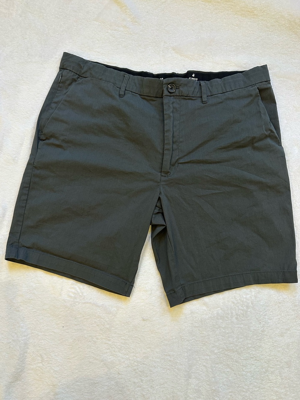 Goodfellow & Co 9” inseam De Largo Dark Charcoal Flat Front Shorts